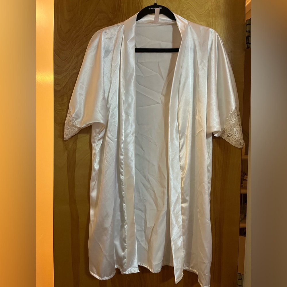White Satin Robe - Picture 2 of 6